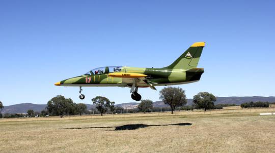 Jet Fighter Close Air Support Mission - 25 Minutes - VIC