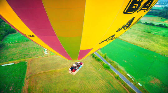 Hot Air Balloon Over Macarthur Region - For 2 - Weekend
